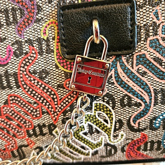 Juicy Couture Graffiti Lock N Chain Shoulder Bag NWT. - Picture 3 of 6